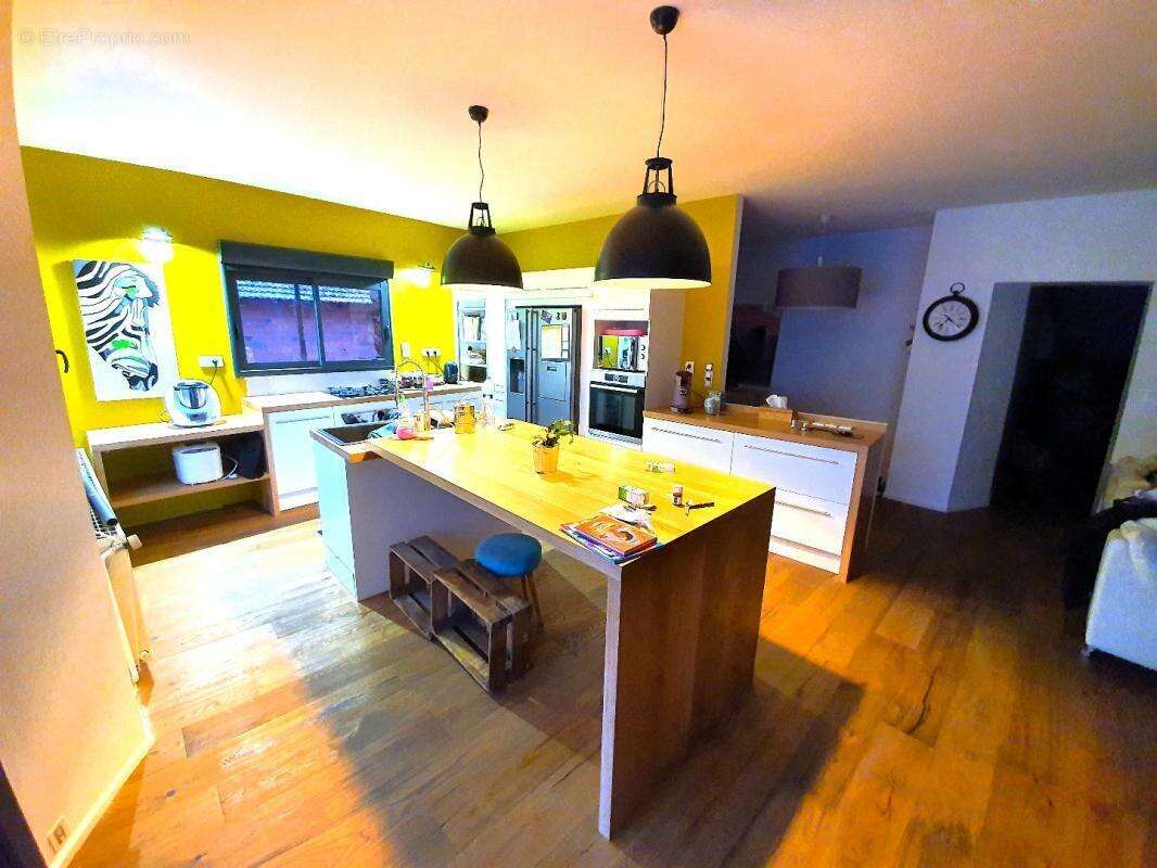 Maison à VILLEFRANCHE-DE-ROUERGUE