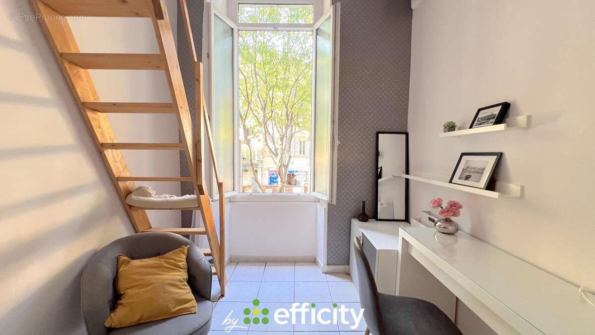 Appartement à MARSEILLE-6E