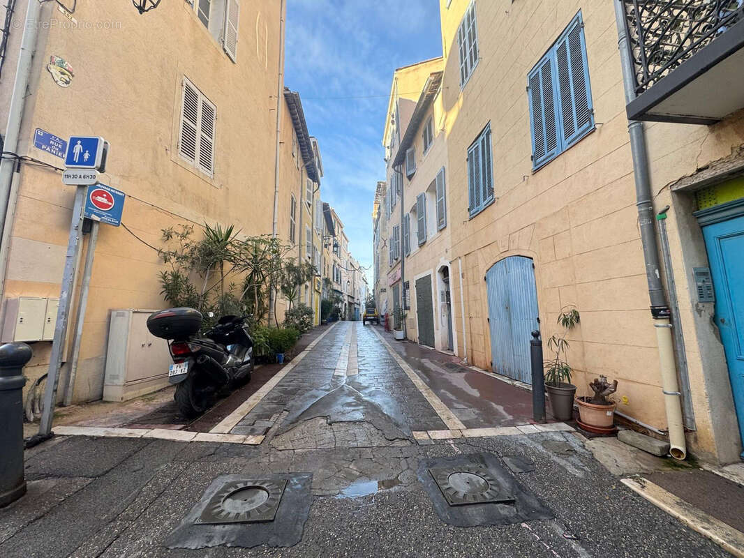 Appartement à MARSEILLE-2E