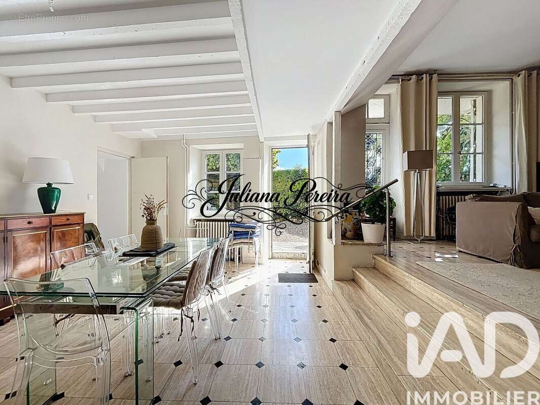 Maison 216 m² à Aubergenville  - photo 6