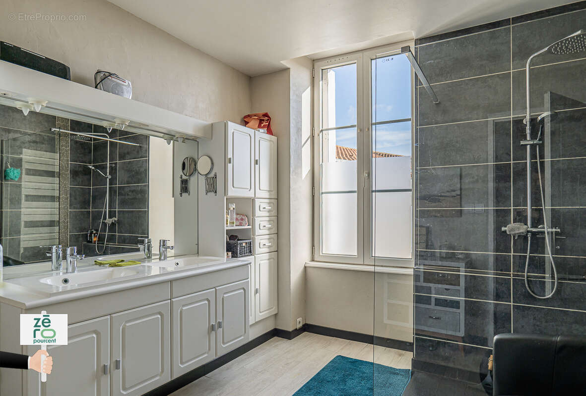 Maison à BAZOGES-EN-PAILLERS