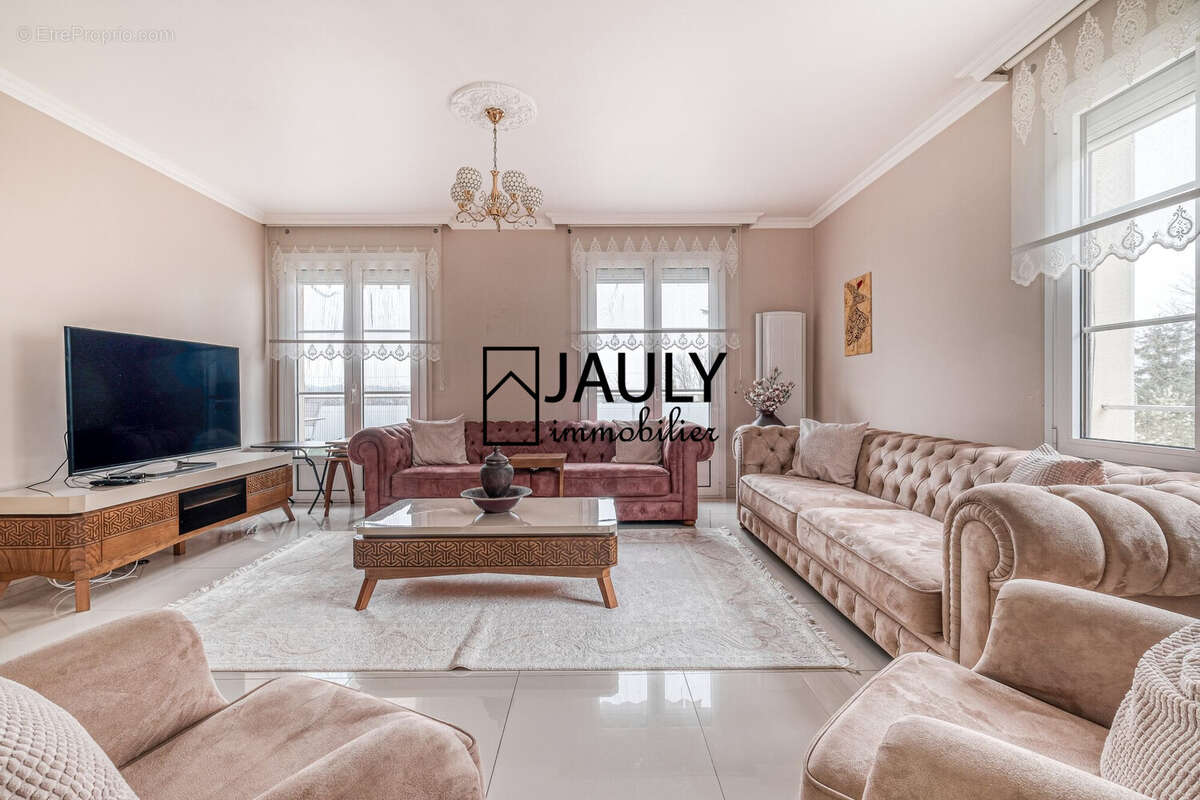 Maison à CREGY-LES-MEAUX