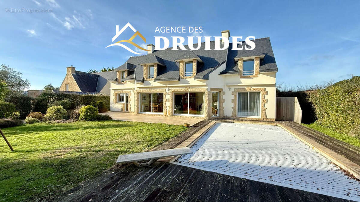 Carnac Superbe propriété 9 pièces 5 chambres de 2004, 251 m² / 293 utiles, Prestations de qualités, Piscine Sauna, Jacuzzi, doub - photo 15