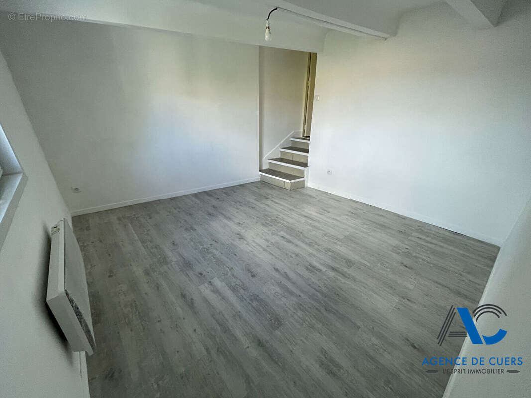 Appartement à CUERS