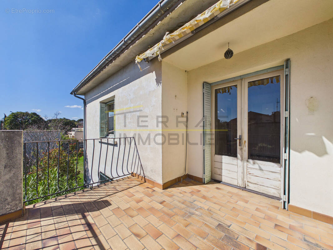 VALREAS, maison 4 pièces à rénover - photo 1