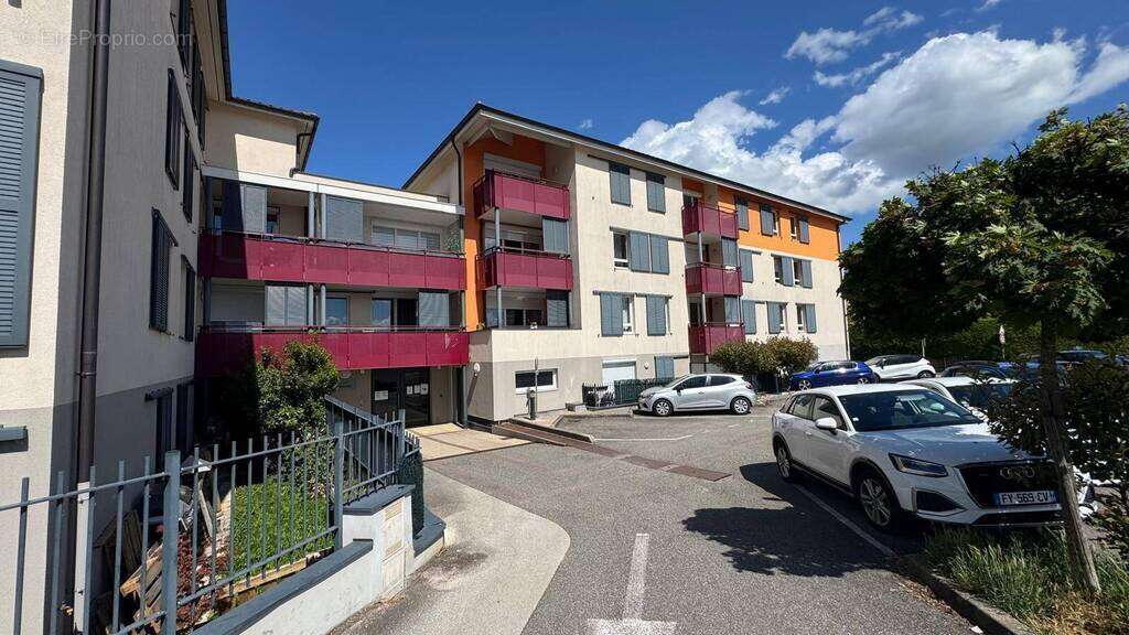 Appartement à CESSY