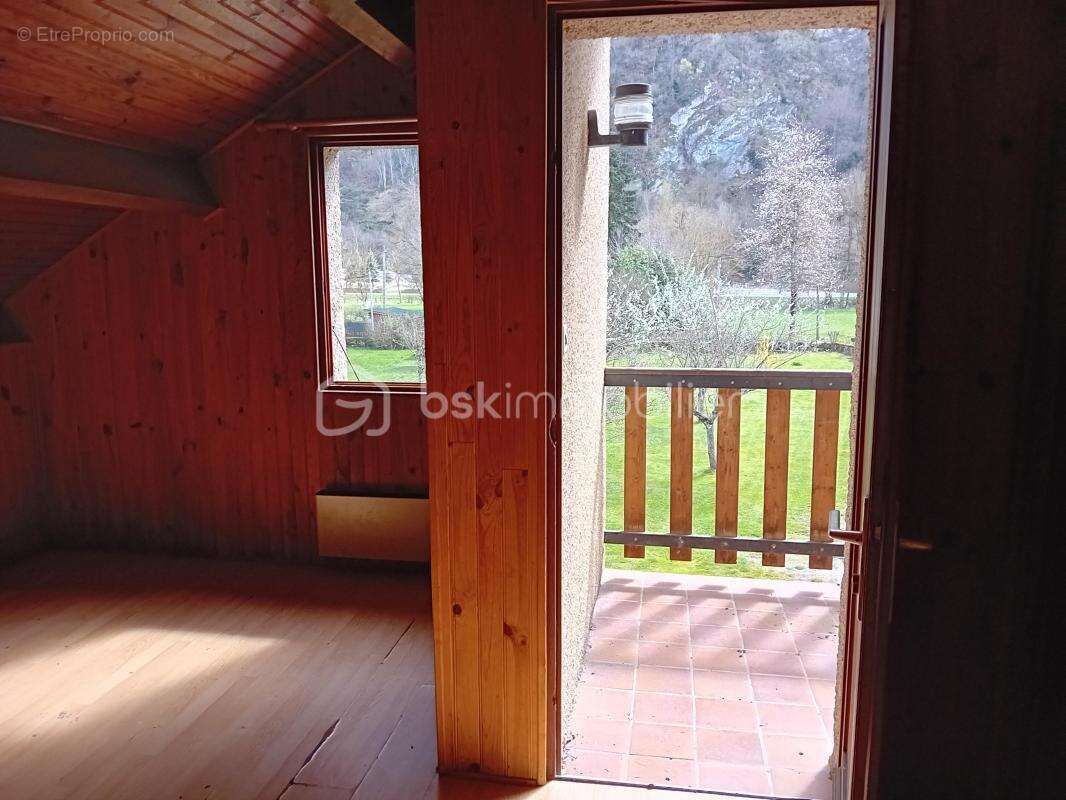 Maison à SAINT-BEAT