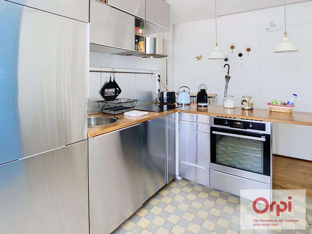 Appartement à ISSY-LES-MOULINEAUX