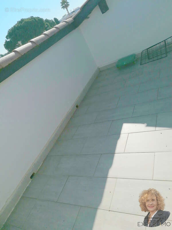 Grand T2 lumineux avec TERRASSE tropézienne - photo 9