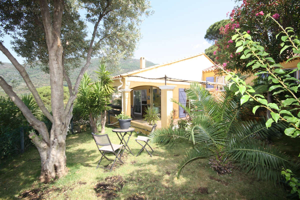 Villa récente à CAVALIERE - photo 5