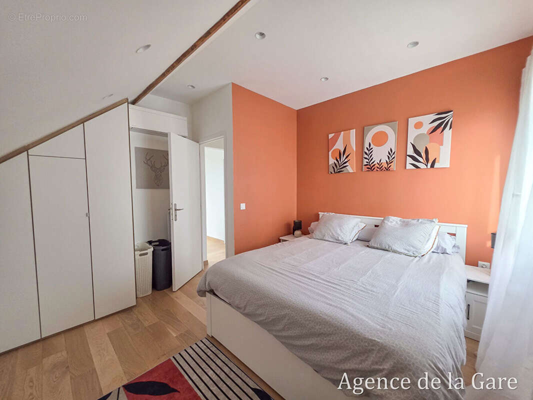 Maison à SARTROUVILLE