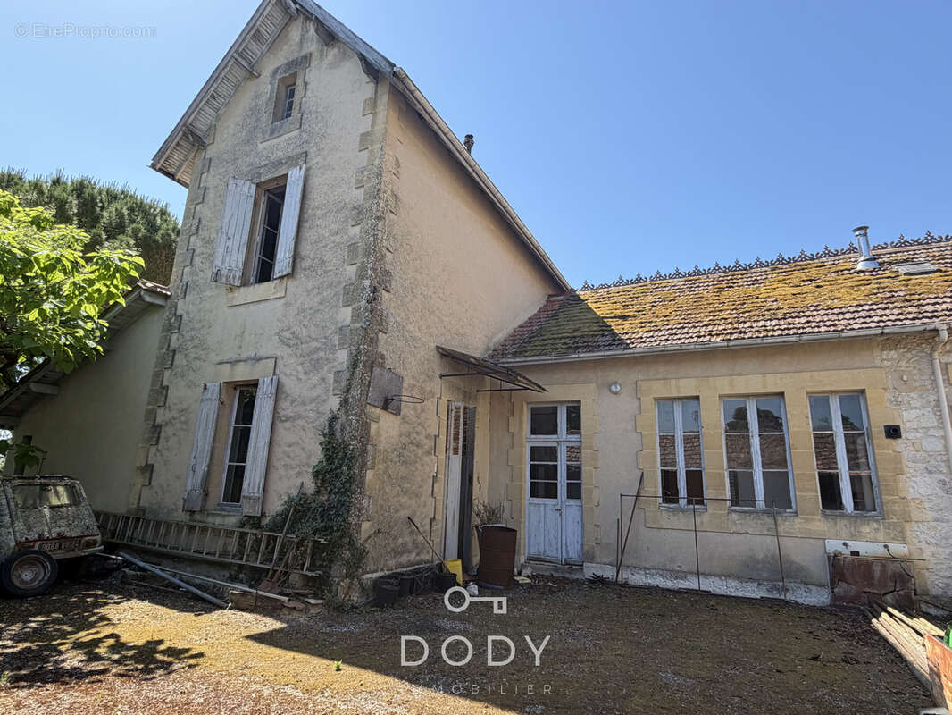 Maison à EYMET