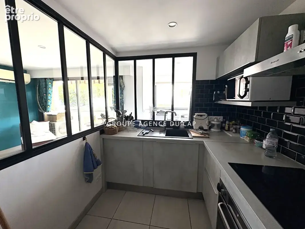 Appartement soigné en bord de mer face aux plages à vendre Saint Raphael - photo 3