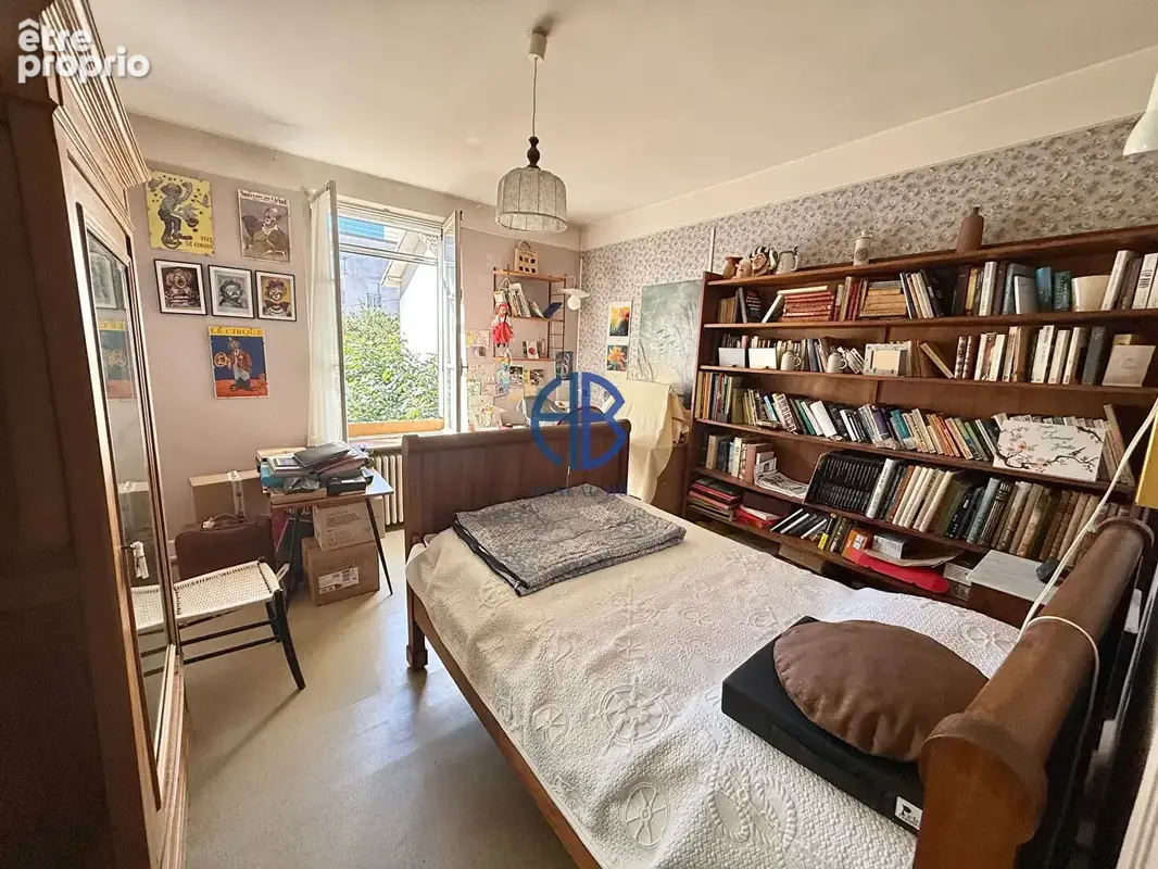 Maison bourgeoise de 144m² + combles à rafraichir / 650m² de terrain. - photo 7