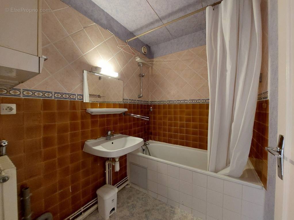 Appartement 71 m² à Granville  - photo 7