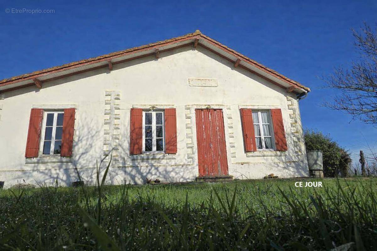 Maison à MORTAGNE-SUR-GIRONDE