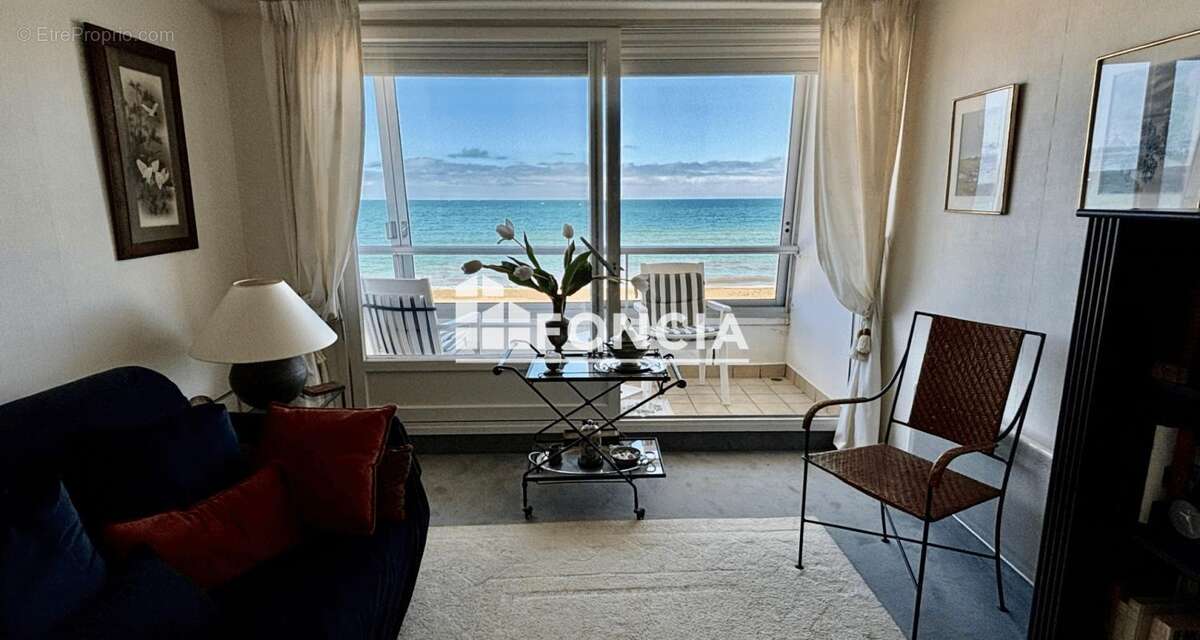 Appartement à COURSEULLES-SUR-MER