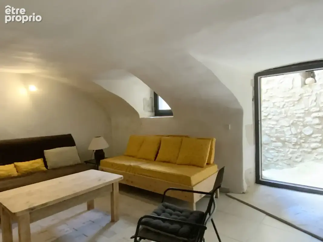 Maison de village en pierre avec cour et garage. - photo 12