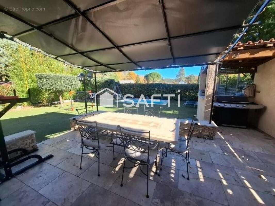 Photo 9 - Maison à SIGNES