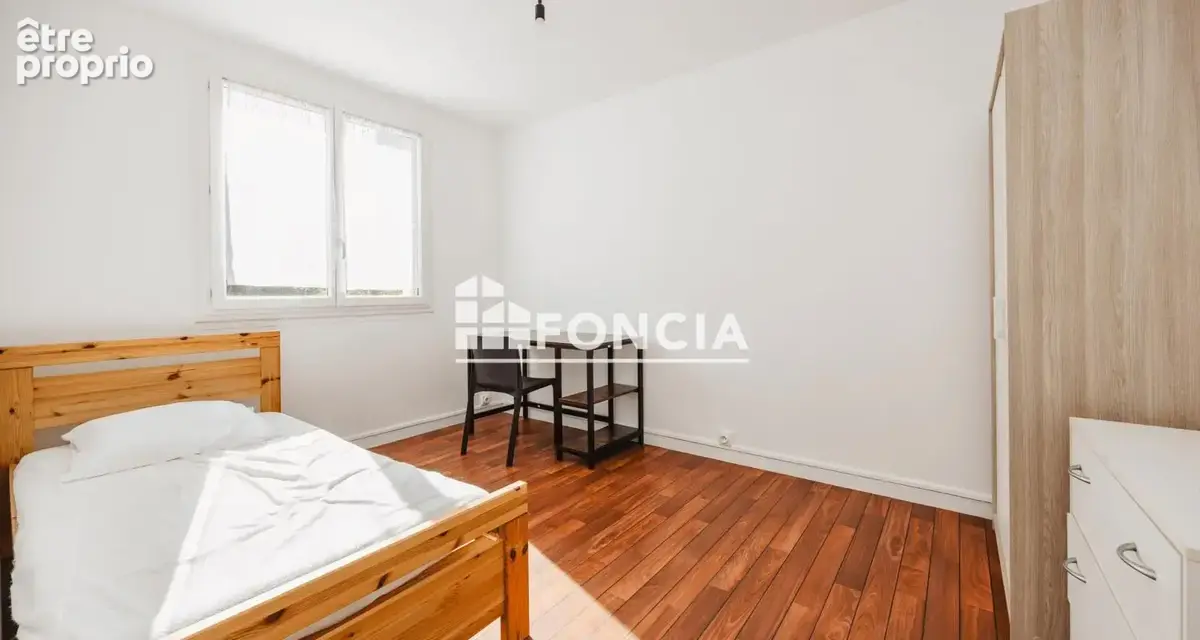 T4 - 4 chambres - libre - ideal investissement locatif proche universite villejean - photo 3