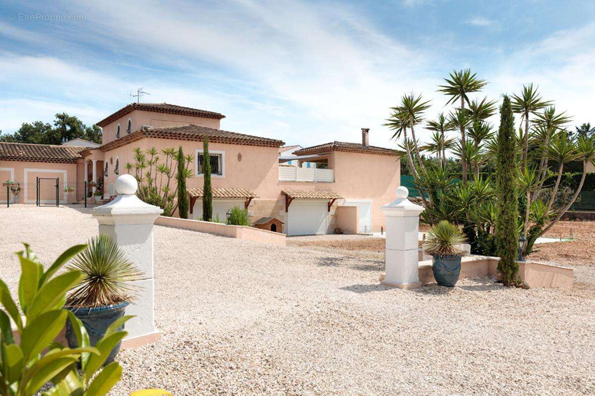 Maison à MOUANS-SARTOUX