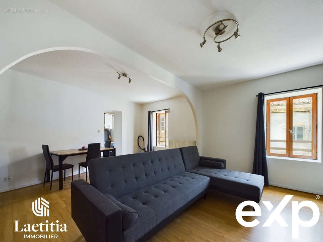 Appartement à LA TOUR-DU-PIN