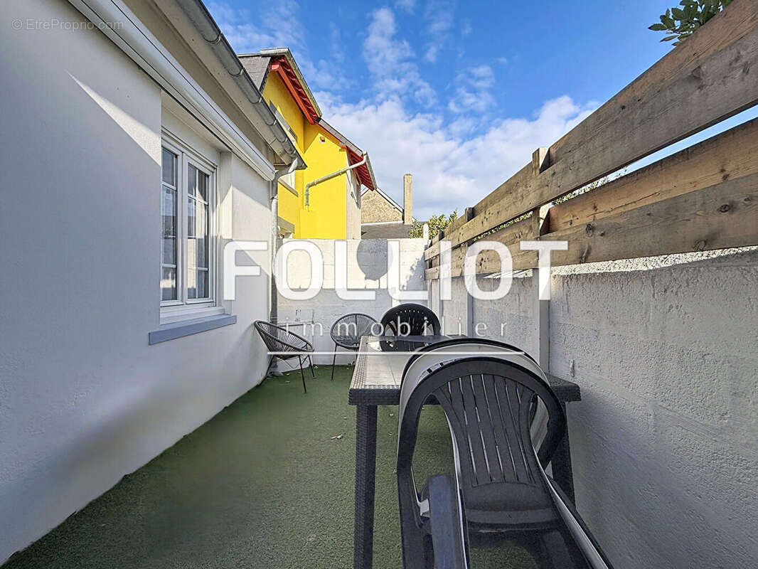 Maison à AGON-COUTAINVILLE