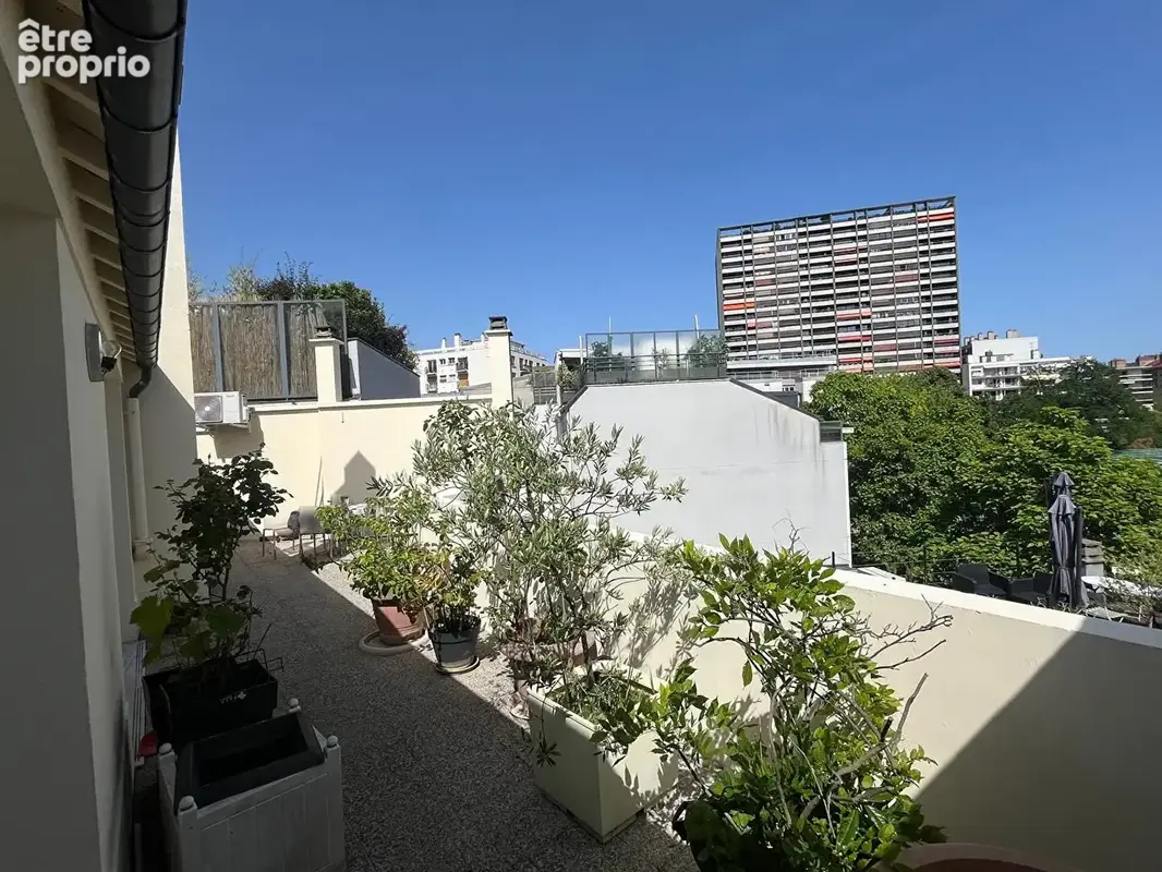 Appartement d'exception 4 pièces - terrasse. - photo 9