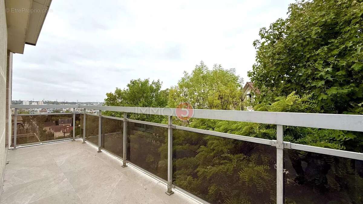 Appartement à LE RAINCY