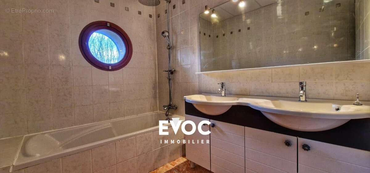 Maison à SAINT-VINCENT-DE-BARBEYRARGUES