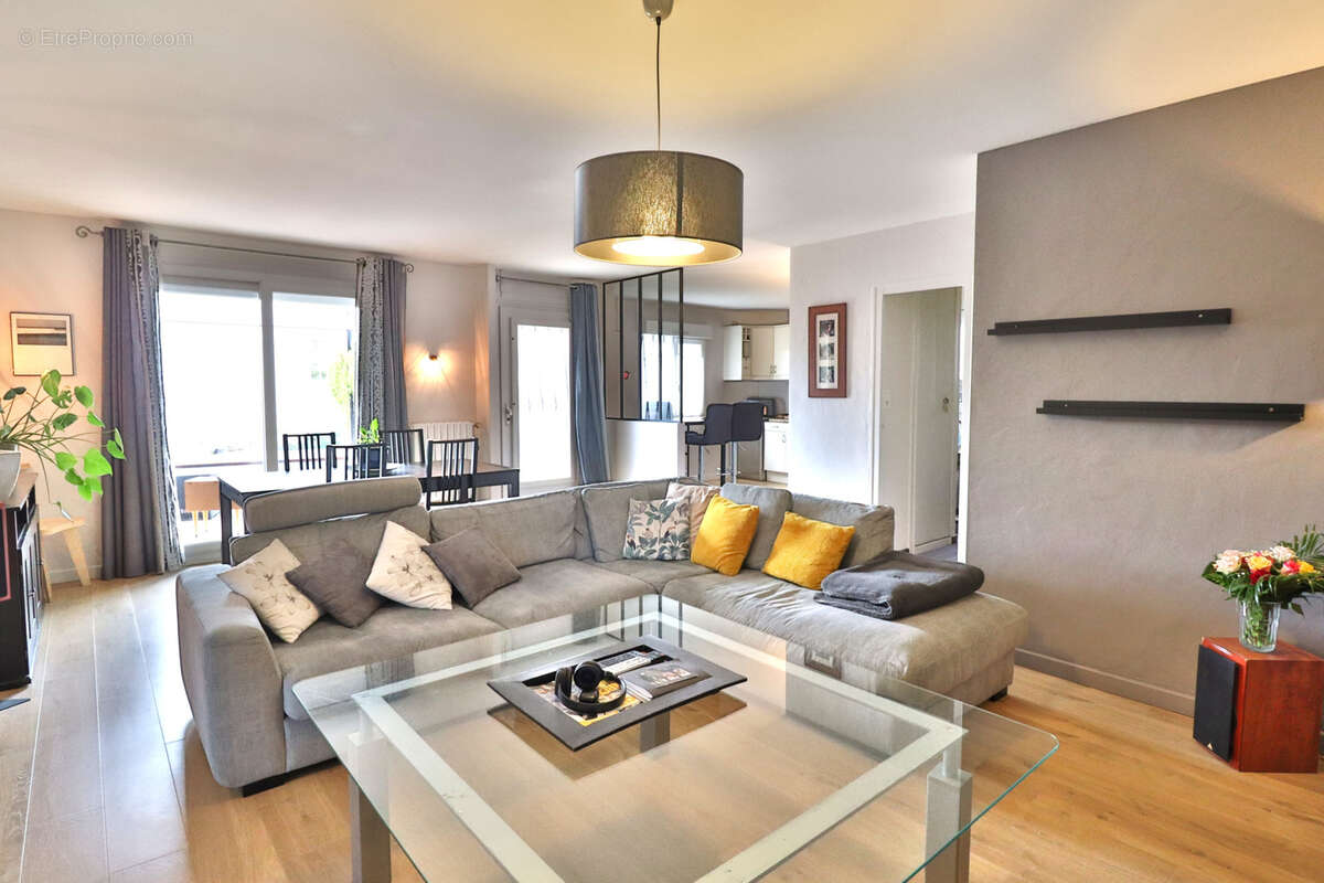 Maison à VILLECHETIF