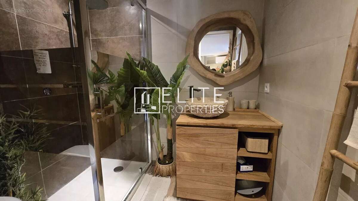 Maison à ROQUEFORT-LES-PINS