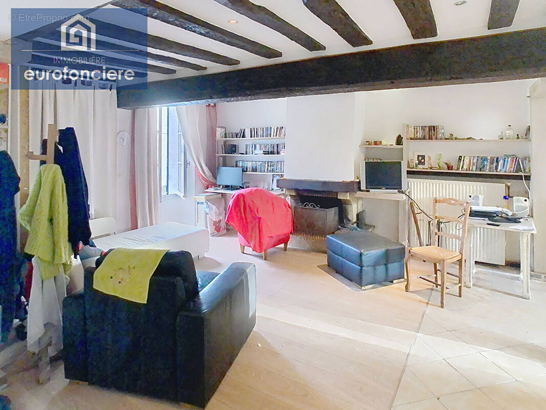 Maison à RIGNY-LE-FERRON