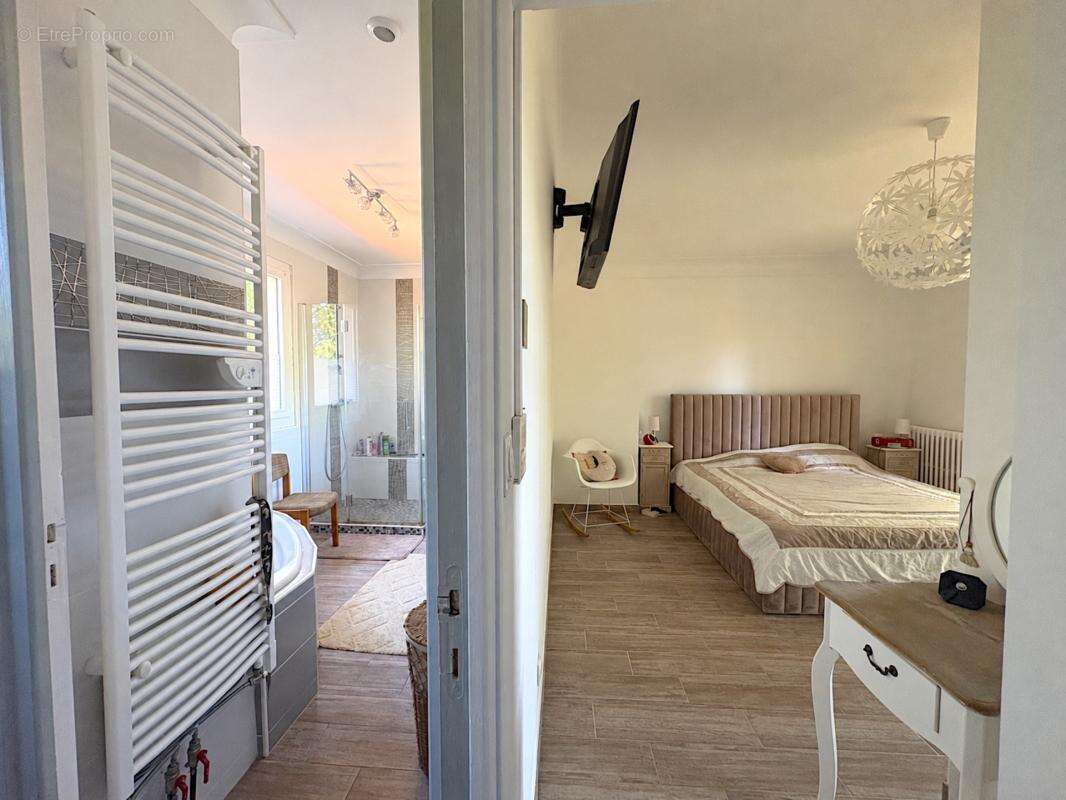 Maison à vendre 6 pièces 235m2 avec dépendance Proche MONT-DE-MARSAN (40) - photo 9