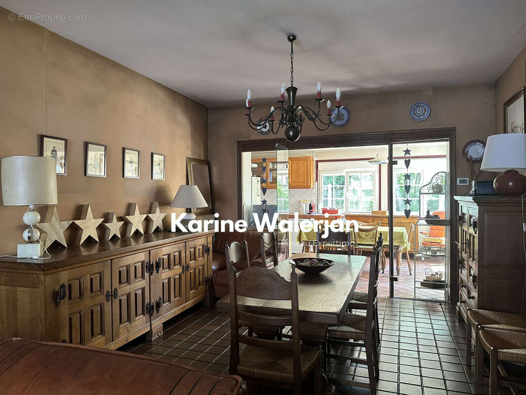 Maison à COURRIERES