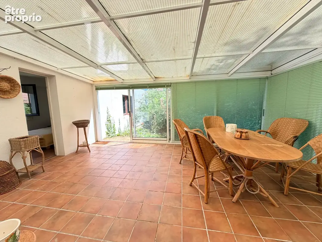Belle maison à toit plat - Vayres - photo 8