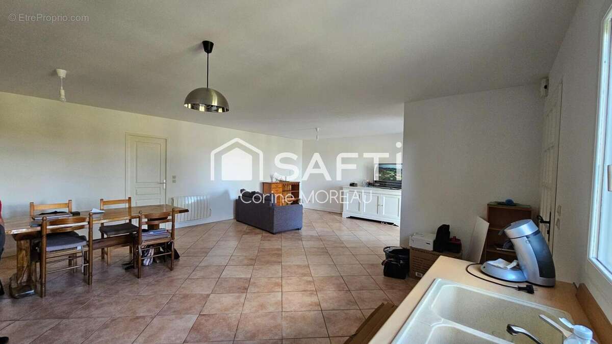 Photo 4 - Maison à ROULLET-SAINT-ESTEPHE