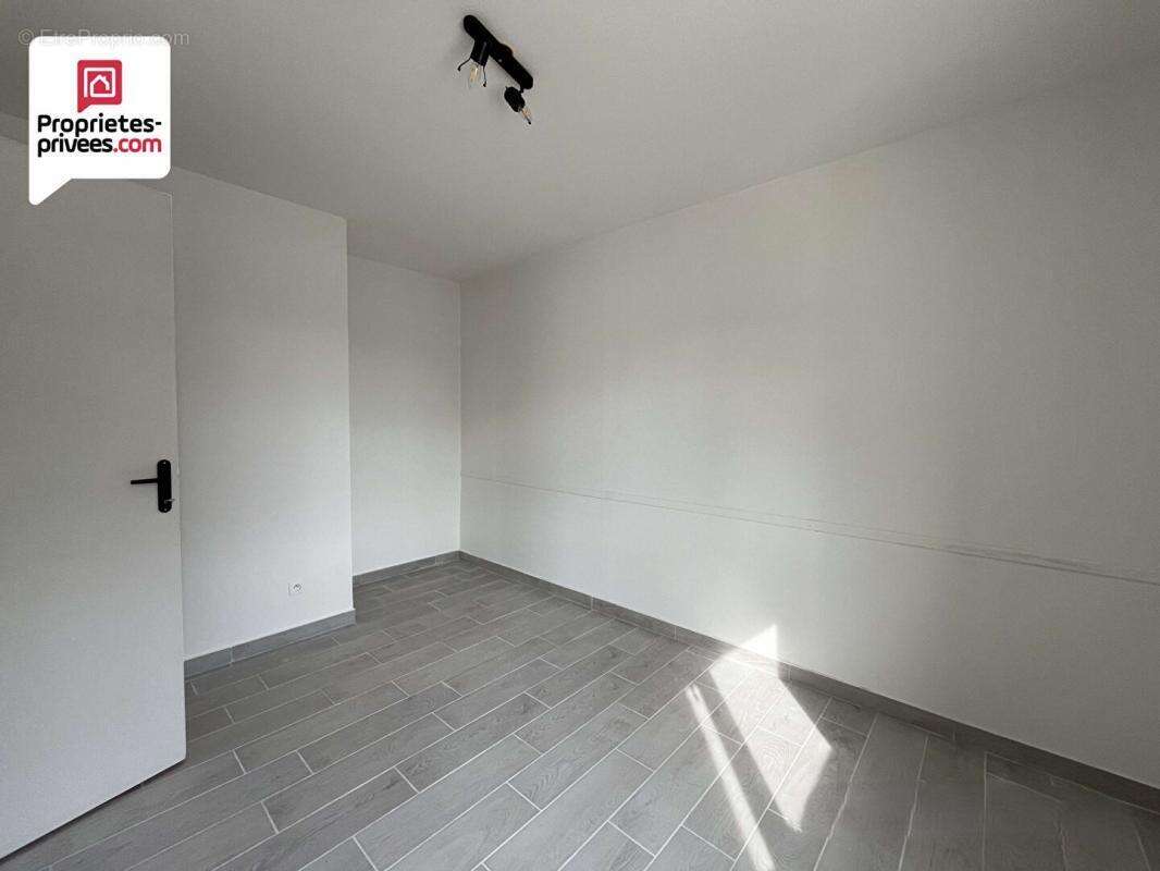 Maison à SAINT-CIERS-SUR-GIRONDE