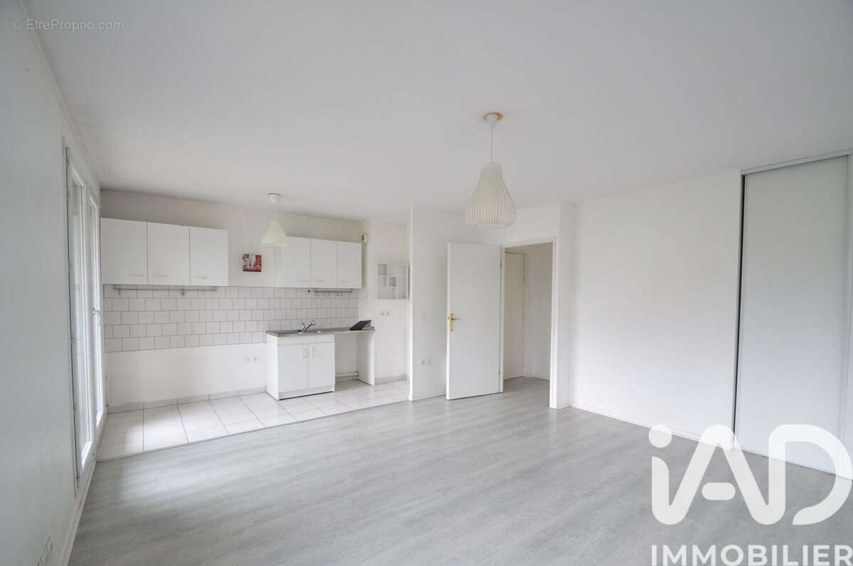 Photo 9 - Appartement à MAGNY-LE-HONGRE