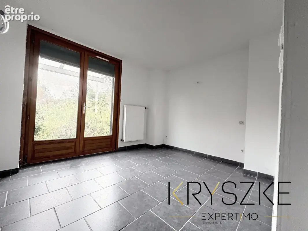 CARVIN   Maison divisée en 2 appartements   94 m2   Garage et jardin - photo 4