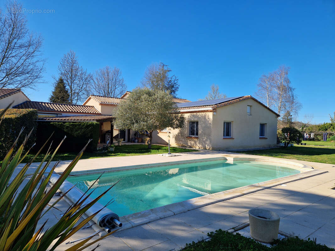 Maison à SAINTE-LIVRADE-SUR-LOT