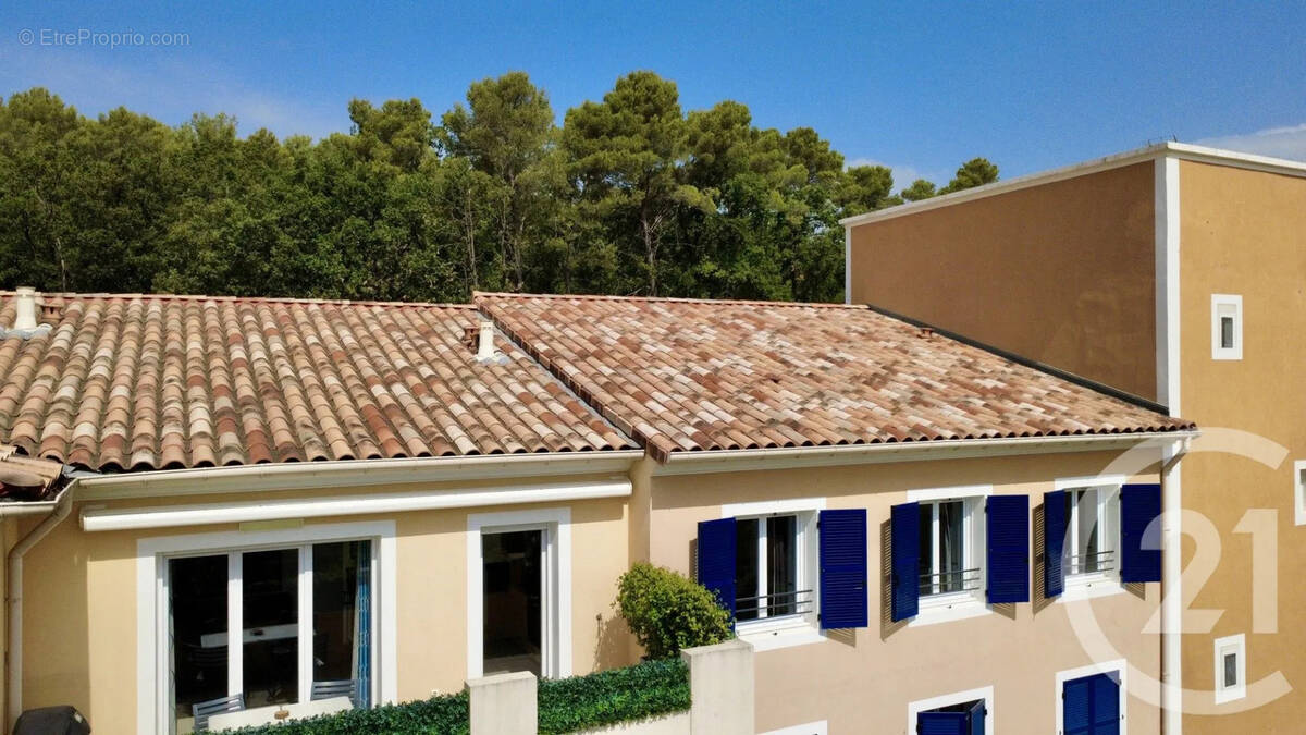 Appartement à ROQUEFORT-LES-PINS