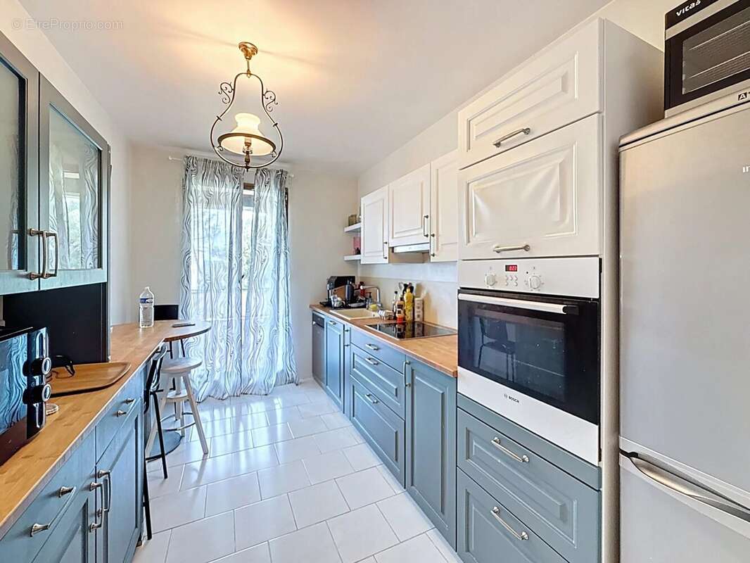 Appartement à VILLENEUVE-LOUBET