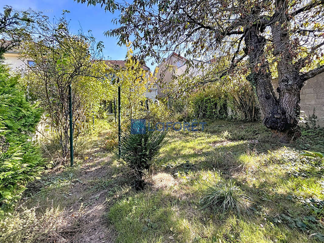 Maison à SAVIGNY-SUR-ORGE