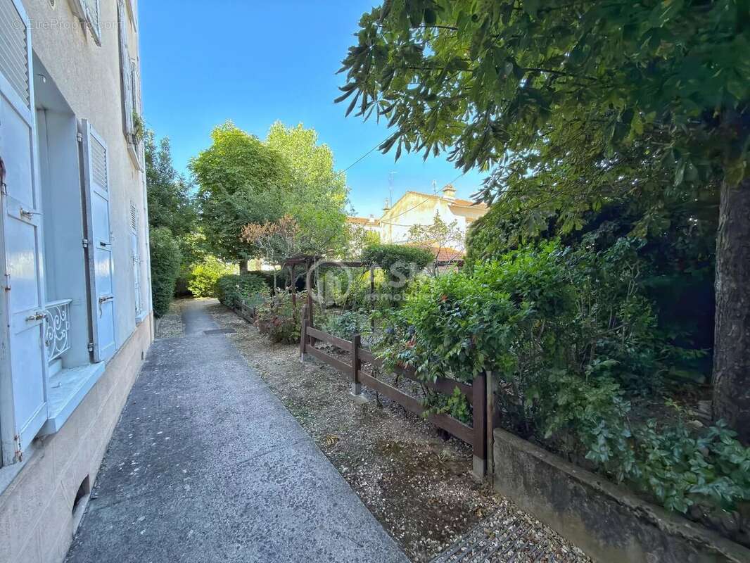 Appartement à BOIS-COLOMBES
