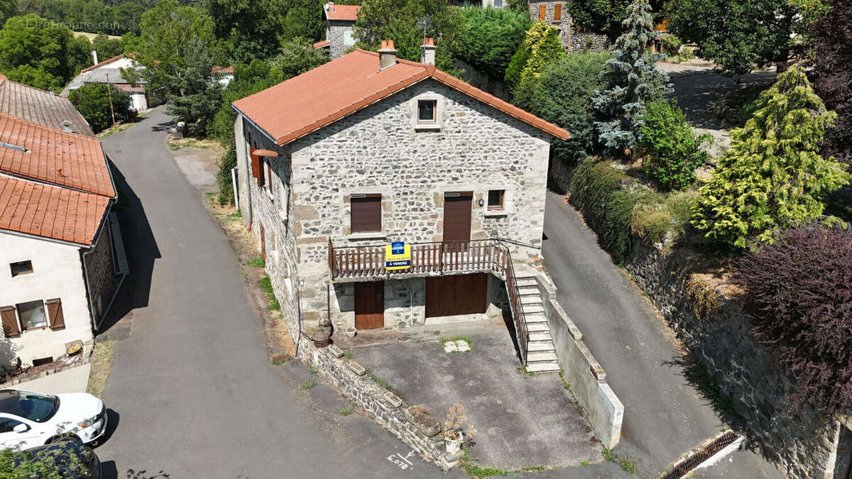 Maison avec jardin, garage et dépendances - 110 m² - Vaures (à 5 min de Loudes) - photo 11