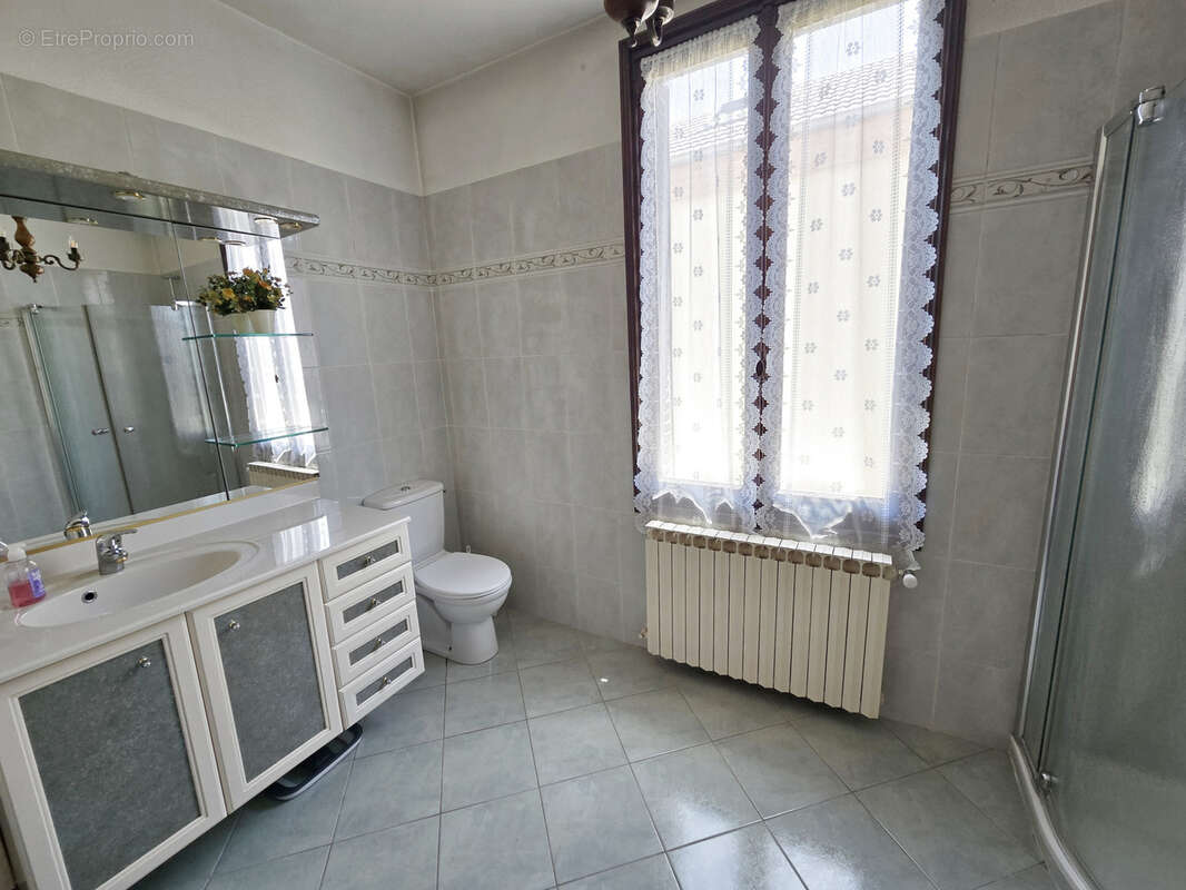 Maison à FONTAINE