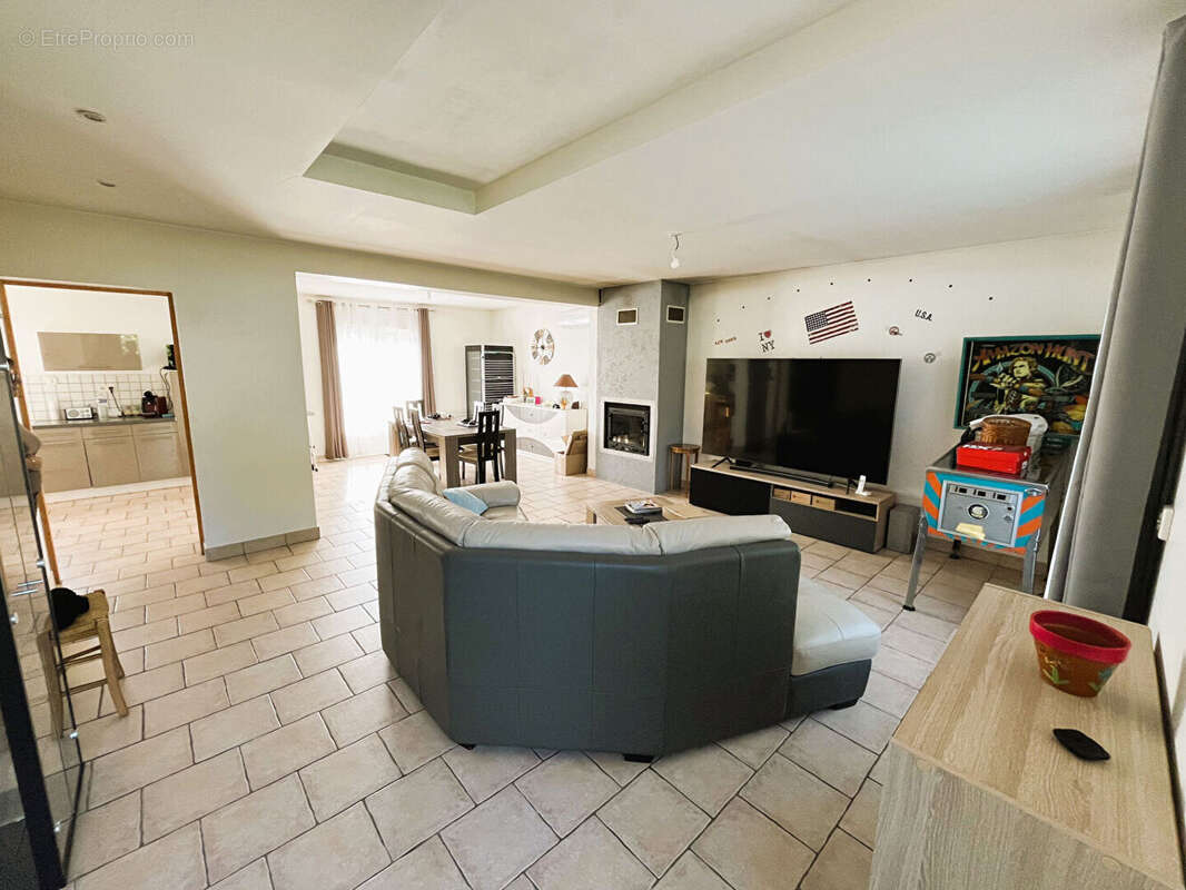 Maison à VILLEMANDEUR