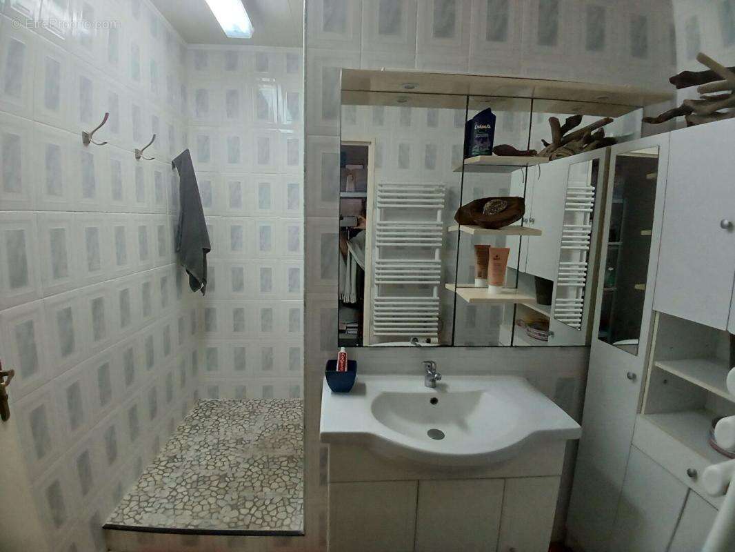 Ensemble immobilier de 269 m² sur 800 m² de terrain à Dos d'Âne 97429; - photo 16