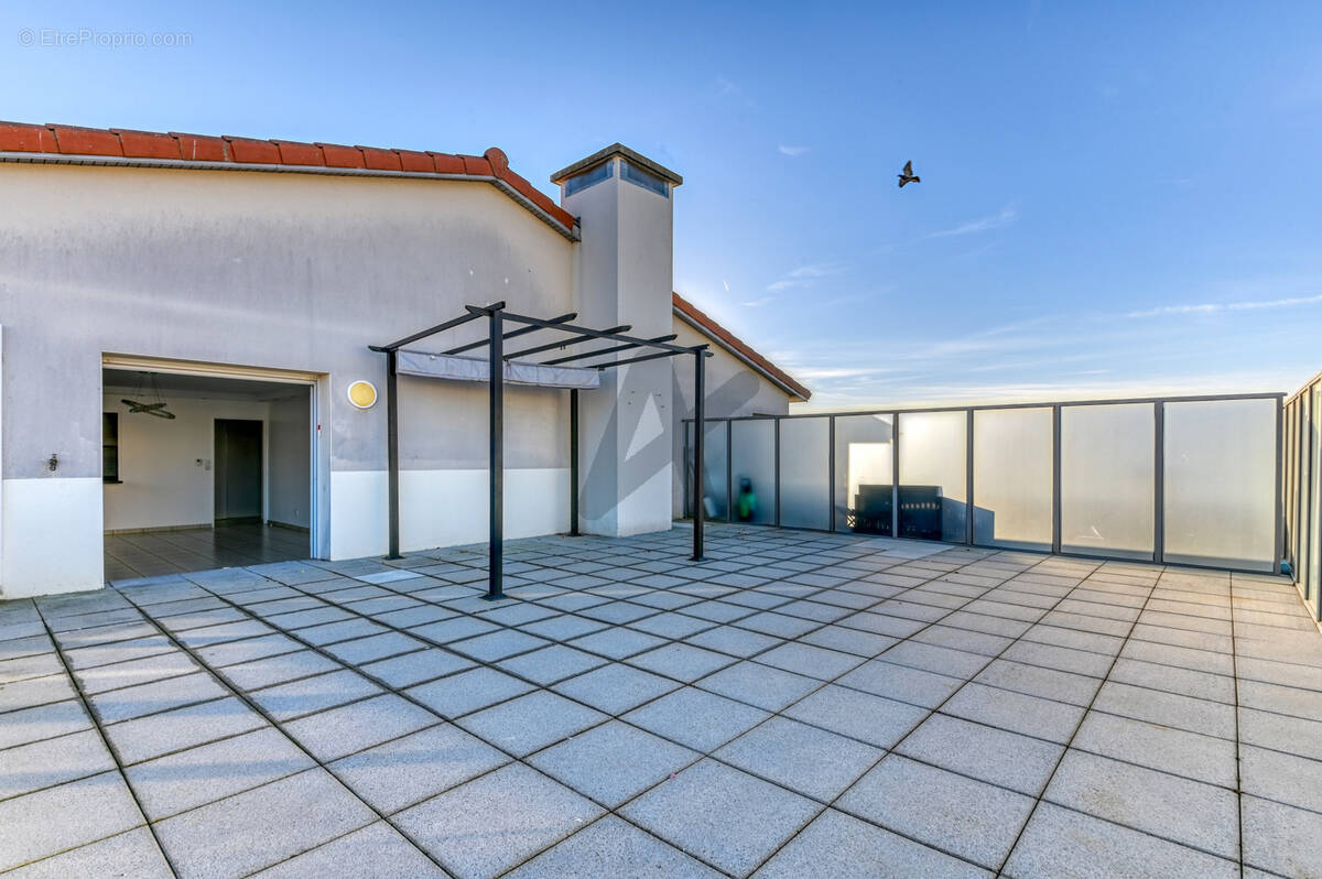 Appartement à TASSIN-LA-DEMI-LUNE